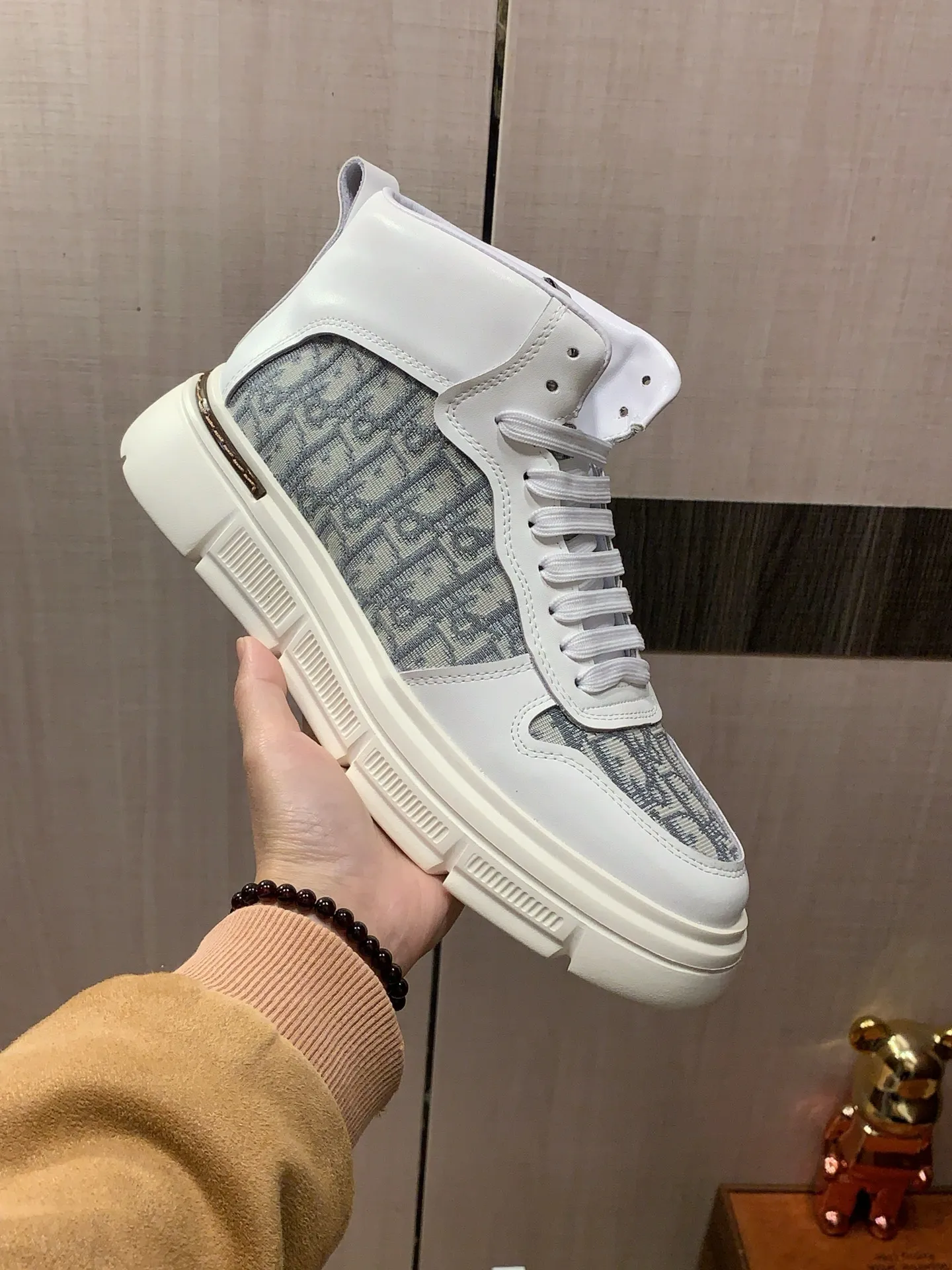High-top men's shoes 💰442💰💰🎩🎩[Lightning][Lightning] "Dior DDIOR*" The latest and most popular casual shoes, top brand [Seduce] luxury~purchase, top-quality~. [Strong] The upper is made of imported breathable cowhide with material ➕ breathable sheepskin feet (•) and fine workmanship. The original stylish and stylish soft rubber wear-resistant and non-slip outsole is light and comfortable on the feet. The real thing looks better when photographed. 122: code: 38-44, 2️⃣ colors selected